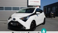 Gebruikt 2021 Toyota Aygo Hatchback | € 10.995 (Eerlijke prijs)