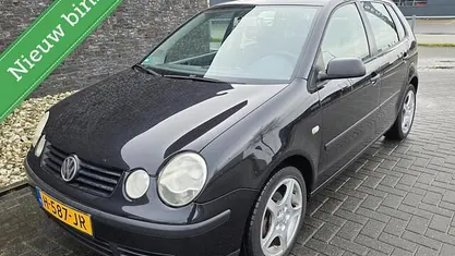 Zwart Gebruikt 2003 VW Polo Comfortline Hatchback | € 1.250 (Eerlijke prijs)