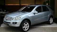 Grijs, metallic lak Gebruikt 2006 Mercedes ML500 SUV | € 7.950 (Goede deal)