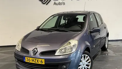 Blauw Occasion 2009 Renault Clio II Collection Hatchback | € 1.795 (Goede deal)