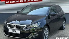 Zwart, metallic lak Gebruikt 2016 Peugeot 308 GT-line Hatchback | € 10.999 (Eerlijke prijs)