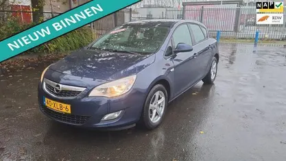 Occasion Opel Astra Edition 101 PK (74 kW) 2012 Hatchback