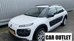 Wit, metallic lak Gebruikt 2015 Citroën C4 Cactus Feel Hatchback | € 6.950 (Eerlijke prijs)