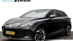 Zwart (metallic) Gebruikt 2023 MG MG4 EV Comfort Hatchback | € 20.450 (Eerlijke prijs)