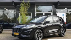 Zwart Gebruikt 2023 Ford Kuga ST-Line SUV | € 26.795 (Eerlijke prijs)