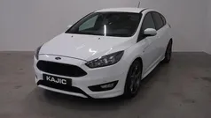 Wit Gebruikt 2018 Ford Focus ST-Line Hatchback | € 7.950 (Eerlijke prijs)