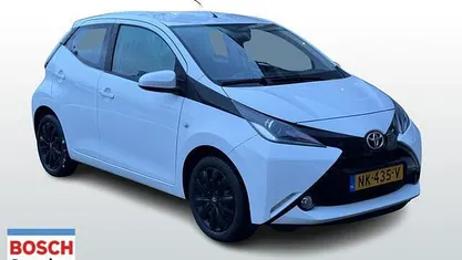 Occasion Toyota Aygo X-play 69 PK (50 kW) 2017 Hatchback