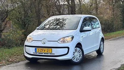 Gebruikt 2015 VW up! Move Hatchback | € 4.750 (Goede deal)