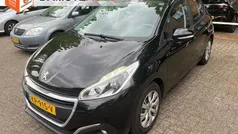 Zwart Gebruikt 2016 Peugeot 208 Hatchback | € 6.950 (Eerlijke prijs)