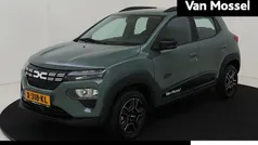Groen Gebruikt 2023 Dacia Spring Essentiel Hatchback | € 12.930 (Eerlijke prijs)