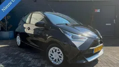 Gebruikt 2021 Toyota Aygo X-play Hatchback | € 9.950 (Eerlijke prijs)