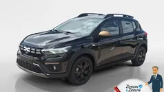 Pearlescent black bc (nv676) Nieuw 2025 Dacia Sandero Extreme Hatchback | € 23.995 (Eerlijke prijs)
