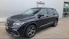 Zwart Gebruikt 2023 VW Tiguan Business SUV | € 38.950 (Eerlijke prijs)