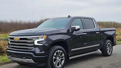 Zwart (metallic) Gebruikt 2024 Chevrolet Silverado Sedan | € 76.500 (Eerlijke prijs)