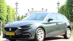 Grijs Gebruikt 2022 Seat Leon Reference Hatchback | € 17.895 (Eerlijke prijs)