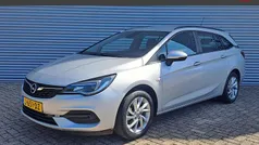 Grijs Gebruikt 2020 Opel Astra Edition Stationwagen | € 14.495 (Eerlijke prijs)