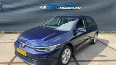 Blauw Gebruikt 2022 VW Golf VIII Life Hatchback | € 14.995 (Eerlijke prijs)