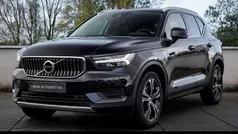 Zwart Gebruikt 2022 Volvo XC40 Inscription SUV | € 34.995 (Eerlijke prijs)