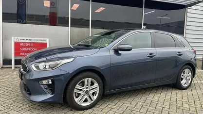 Gebruikt 2020 Kia Ceed Hatchback | € 14.950 (Eerlijke prijs)