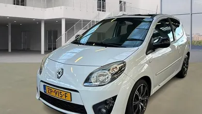 Wit (metallic) Gebruikt 2009 Renault Twingo Dynamique Hatchback | € 2.250 (Eerlijke prijs)