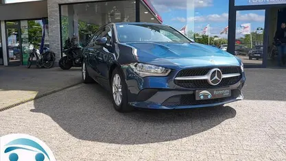 Occasion Mercedes CLA180 136 PK (100 kW) 2022 Blauw Sedan
