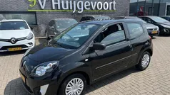 Zwart Gebruikt 2011 Renault Twingo Authentique Hatchback | € 3.450 (Eerlijke prijs)