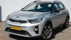 Gebruikt 2020 Kia Stonic SUV | € 15.900 (Eerlijke prijs)
