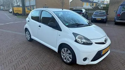 Occasion 2013 Toyota Aygo Hatchback | € 4.749 (Eerlijke prijs)