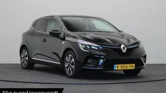 Zwart Gebruikt 2020 Renault Clio V Zen Hatchback | € 17.940 (Goede deal)