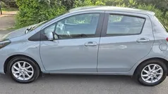 Grijs Gebruikt 2019 Toyota Yaris Hatchback | € 14.950 (Eerlijke prijs)