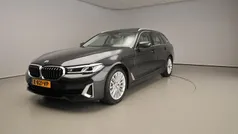 Grijs Gebruikt 2021 BMW 530e Luxury Line Stationwagen | € 33.900 (Goede deal)