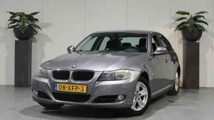 Grijs Gebruikt 2008 BMW 318 Sedan | € 3.000 (Super prijs)