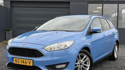 Blauw Occasion 2017 Ford Focus Trend Stationwagen | € 6.449 (Goede deal)