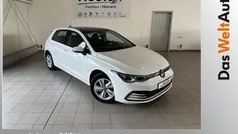 Wit Gebruikt 2020 VW Golf VIII Life Sedan | € 25.192 (Eerlijke prijs)