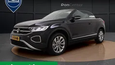 Zwart Gebruikt 2023 VW T-Roc Cabriolet Style Cabriolet | € 31.450 (Eerlijke prijs)