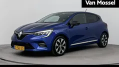 Blauw Gebruikt 2023 Renault Clio V Evolution Hatchback | € 14.940 (Eerlijke prijs)