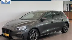 Grijs Gebruikt 2018 Ford Focus Vignale Hatchback | € 16.950 (Eerlijke prijs)