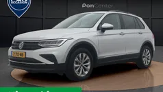 Grijs, metallic lak Gebruikt 2023 VW Tiguan Business SUV | € 30.750 (Super prijs)