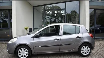 Occasion Renault Clio R.S. Expression 75 PK (55 kW) 2010 Grijs Hatchback