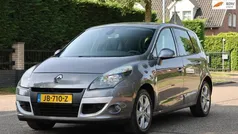 Gebruikt 2010 Renault Scénic III Privilege MPV | € 5.695 (Eerlijke prijs)