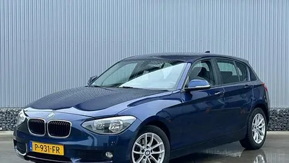 Blauw (metallic) Gebruikt 2012 BMW 116 Executive Hatchback | € 9.995 (Eerlijke prijs)
