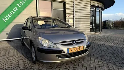 Occasion 2002 Peugeot 307 Hatchback | € 1.499 (Eerlijke prijs)