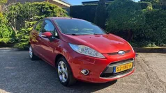Rood Gebruikt 2009 Ford Fiesta Titanium Hatchback | € 8.245 (Eerlijke prijs)