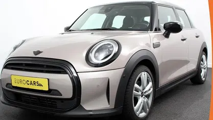 Grijs Occasion 2024 Mini Cooper Hatchback | € 22.390 (Eerlijke prijs)