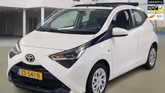 Gebruikt 2019 Toyota Aygo X-play Hatchback | € 13.950 (Eerlijke prijs)