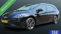 Zwart Gebruikt 2022 Opel Astra Design & Tech Stationwagen | € 16.895 (Goede deal)