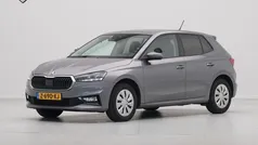 Grijs, metallic lak Gebruikt 2024 Skoda Fabia Selection Hatchback | € 20.440 (Eerlijke prijs)