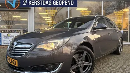Grijs (metallic) Gebruikt 2014 Opel Insignia Edition Stationwagen | € 11.850 (Eerlijke prijs)