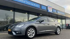 Grijs (metallic) Gebruikt 2018 Seat Leon Business Hatchback | € 11.495 (Eerlijke prijs)