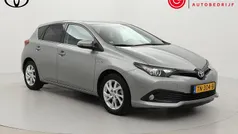 Gebruikt 2018 Toyota Auris Hybrid Plus Hatchback | € 16.999 (Eerlijke prijs)
